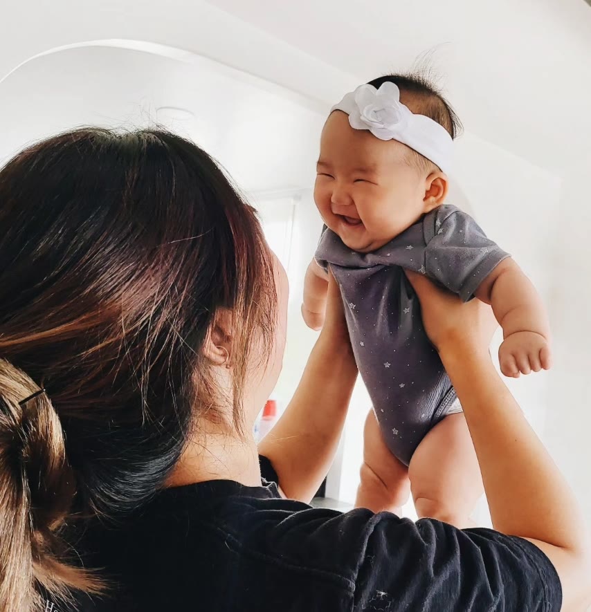 Real stories from moms who experienced joy — not just survival — with professional postpartum care in the U.S. How Sarah, Jennifer, Amanda, and Maria transformed their postpartum journeys with the help of a postpartum helper.